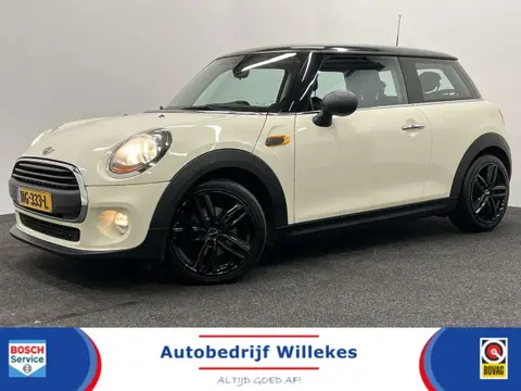 Used MINI ONE Petrol 2015 Ad 