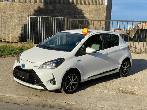 Used TOYOTA YARIS Hybrid 2018 Ad 