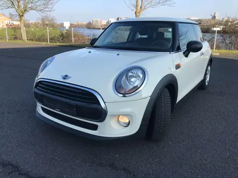 Used MINI ONE Petrol 2015 Ad 