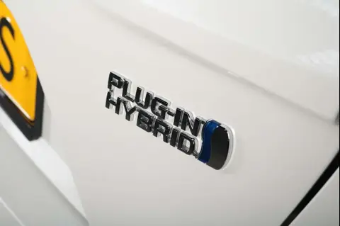 Used TOYOTA PRIUS Hybrid 2018 Ad 