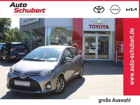 Used TOYOTA YARIS Petrol 2015 Ad Germany