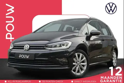 Used VOLKSWAGEN GOLF Petrol 2018 Ad 