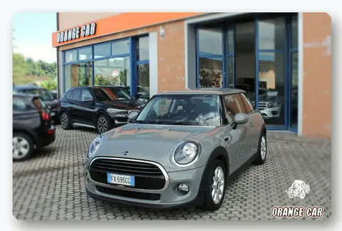 Used MINI COOPER Diesel 2019 Ad 