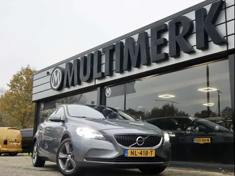 Annonce VOLVO V40 Essence 2017 d'occasion 