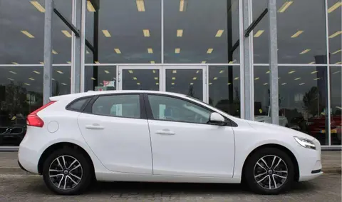 Annonce VOLVO V40 Essence 2019 d'occasion 