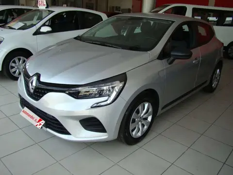 Used RENAULT CLIO Petrol 2022 Ad 