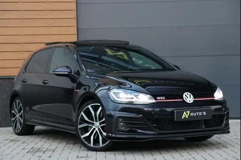 Used VOLKSWAGEN GOLF Petrol 2018 Ad 