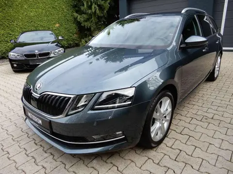 Used SKODA OCTAVIA Petrol 2018 Ad 