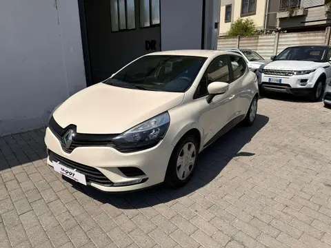 Used RENAULT CLIO Petrol 2017 Ad 