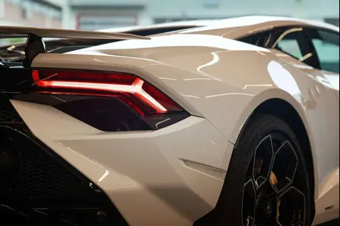 Annonce LAMBORGHINI HURACAN Essence 2024 d'occasion 