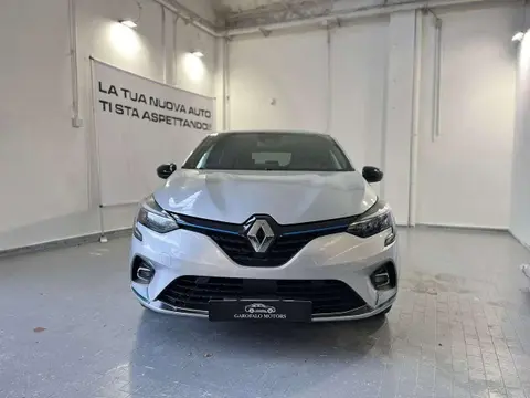 Used RENAULT CLIO Hybrid 2021 Ad 