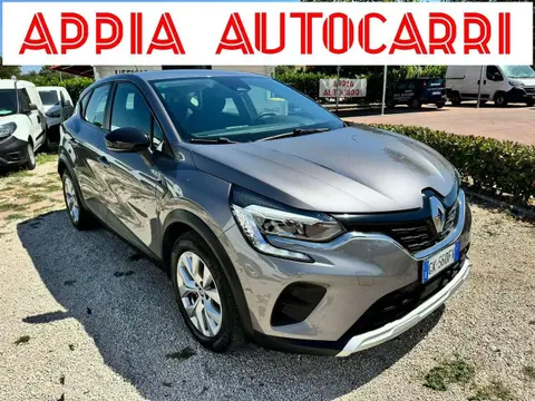 Used RENAULT CAPTUR Hybrid 2022 Ad 