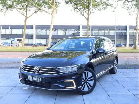 Used VOLKSWAGEN PASSAT Hybrid 2021 Ad 