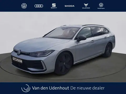 Annonce VOLKSWAGEN PASSAT Essence 2024 d'occasion 