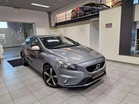 Annonce VOLVO V40 Essence 2018 d'occasion 