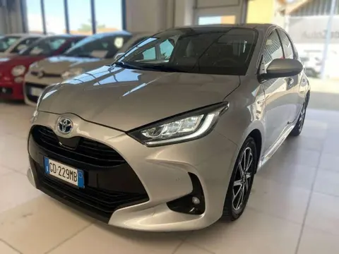 Used TOYOTA YARIS Hybrid 2021 Ad 