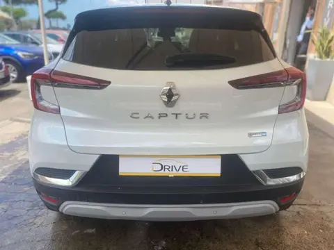 Used RENAULT CAPTUR Hybrid 2020 Ad 