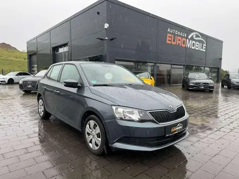 Used SKODA FABIA Petrol 2015 Ad 