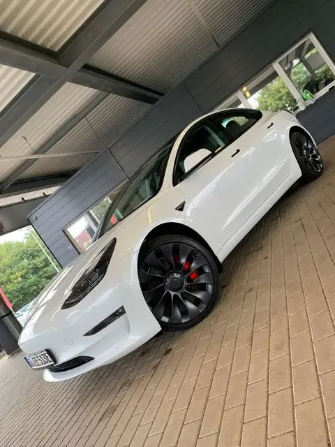 Used TESLA MODEL 3 Electric 2022 Ad 