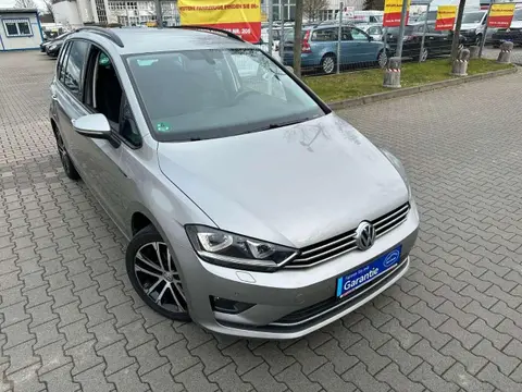 Used VOLKSWAGEN GOLF Petrol 2015 Ad 