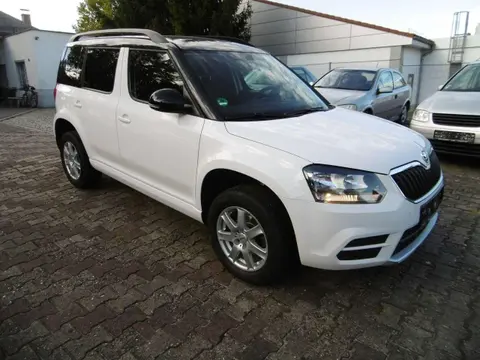 Used SKODA YETI Petrol 2015 Ad 