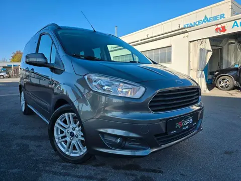 Used FORD TOURNEO Petrol 2017 Ad 