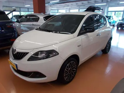 Used LANCIA YPSILON Hybrid 2024 Ad 