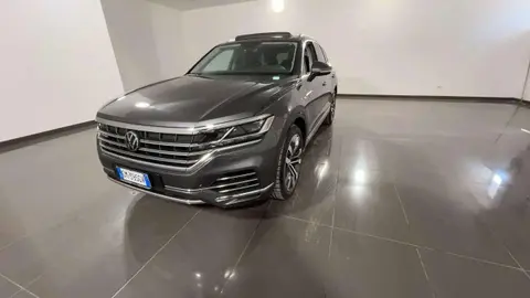 Used VOLKSWAGEN TOUAREG Hybrid 2021 Ad 