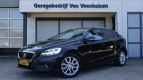 Annonce VOLVO V40 Essence 2020 d'occasion 