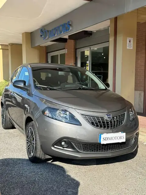 Used LANCIA YPSILON Hybrid 2022 Ad 