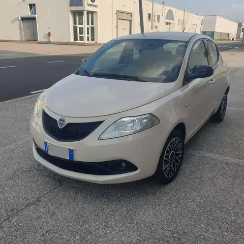 Annonce LANCIA YPSILON Essence 2019 d'occasion 