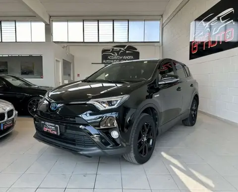 Used TOYOTA RAV4 Hybrid 2018 Ad 