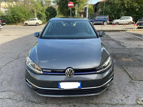 Used VOLKSWAGEN GOLF  2019 Ad 