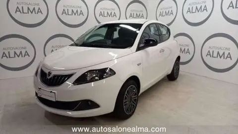 Used LANCIA YPSILON Hybrid 2023 Ad 