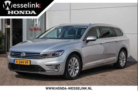 Used VOLKSWAGEN PASSAT Hybrid 2018 Ad 