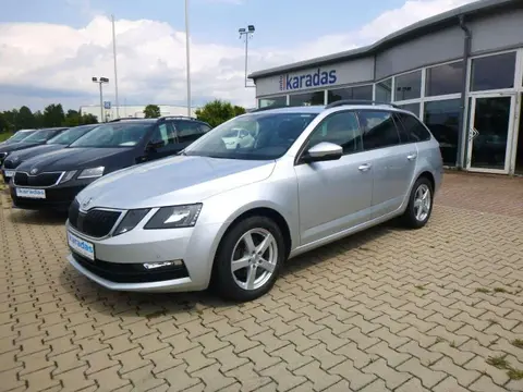 Used SKODA OCTAVIA Petrol 2019 Ad 