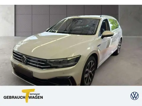 Used VOLKSWAGEN PASSAT Hybrid 2021 Ad 