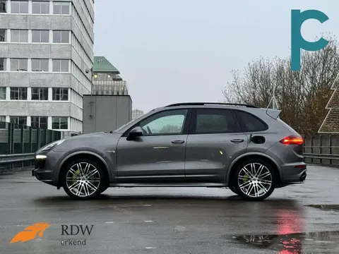 Used PORSCHE CAYENNE Hybrid 2017 Ad 