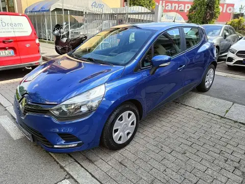 Used RENAULT CLIO LPG 2018 Ad 