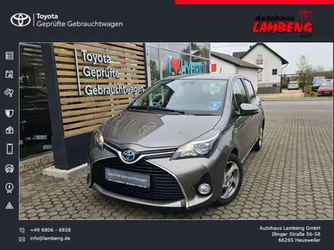 Used TOYOTA YARIS Hybrid 2016 Ad 