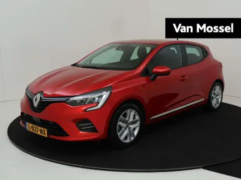 Used RENAULT CLIO Hybrid 2021 Ad 