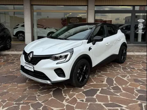 Used RENAULT CAPTUR Hybrid 2022 Ad 