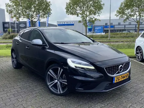 Used VOLVO V40 Petrol 2019 Ad 