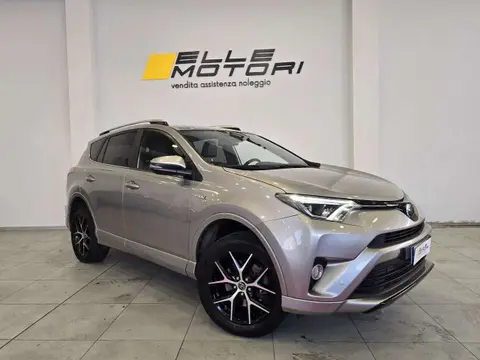 Used TOYOTA RAV4 Hybrid 2017 Ad 