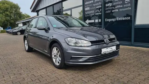 Used VOLKSWAGEN GOLF Petrol 2018 Ad 