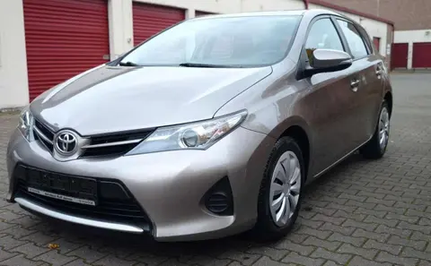 Used TOYOTA AURIS Petrol 2015 Ad 