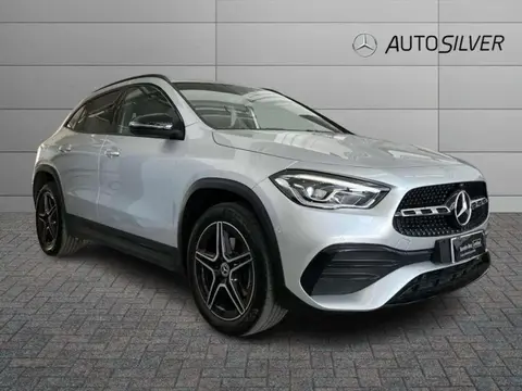 Used MERCEDES-BENZ CLASSE GLA Hybrid 2022 Ad 