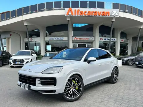 Used PORSCHE CAYENNE Hybrid 2024 Ad 