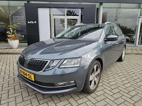 Used SKODA OCTAVIA Petrol 2018 Ad 