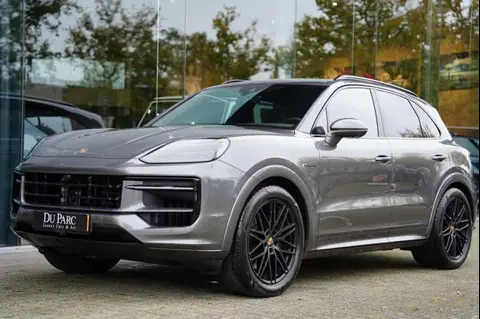 Used PORSCHE CAYENNE Hybrid 2024 Ad 